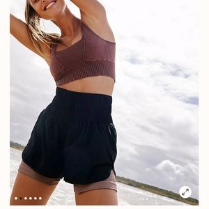 FREE PEOPLE WAY HOME SHORTS BLACK SIZE LARGE